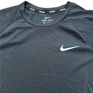 Nike Dri-Fit Men’s Black T-Shirt Size Large‎ Short Sleeve Nike Swim Athletic